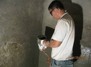 地下室外墙漏水用YYA特种防水抗渗浆料一喷即可